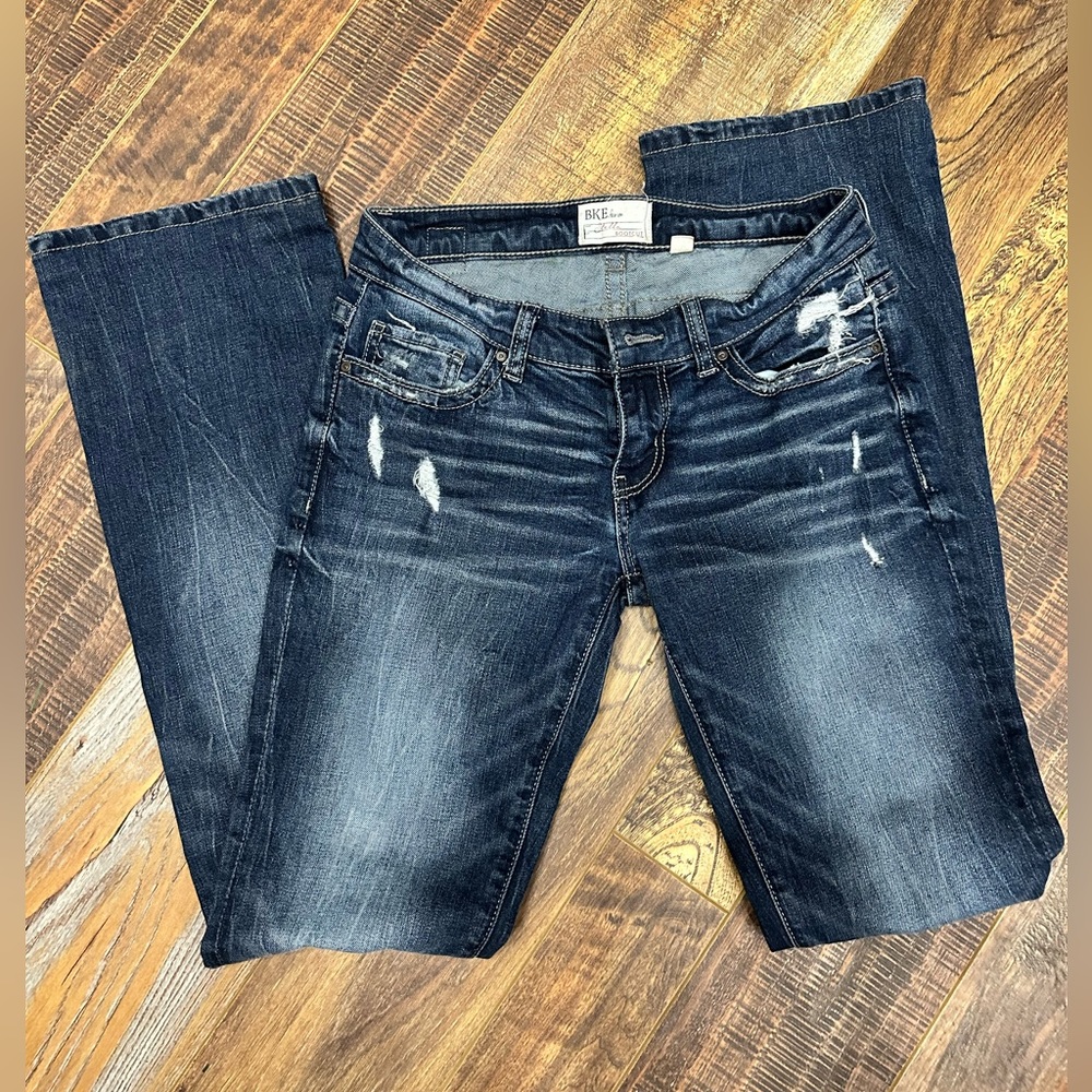 BKE Stella Jeans, Distressed on front and back pockets